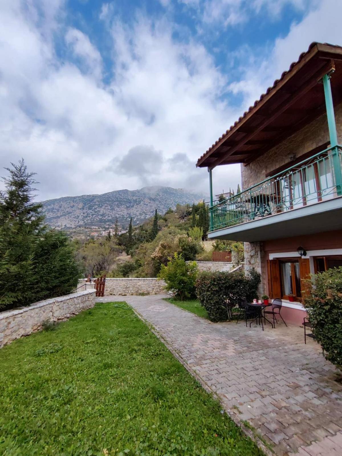 Kastalia Country Home Arachova Esterno foto