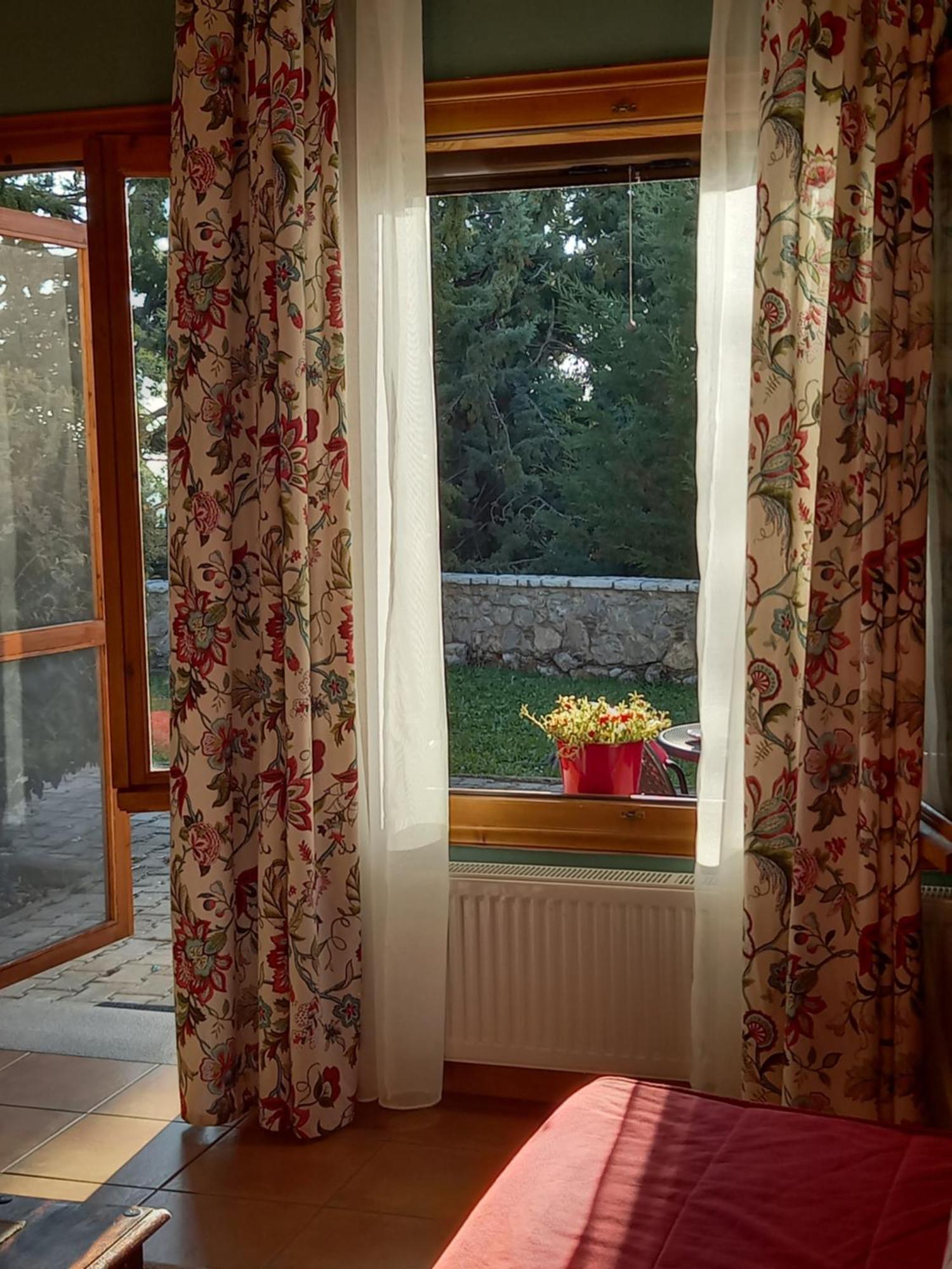 Kastalia Country Home Arachova Esterno foto